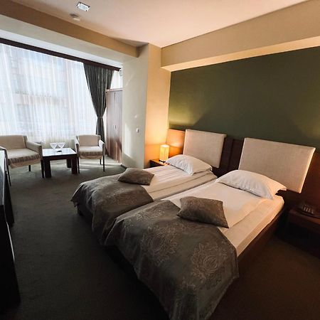 Hotel Royale Galaţi Extérieur photo