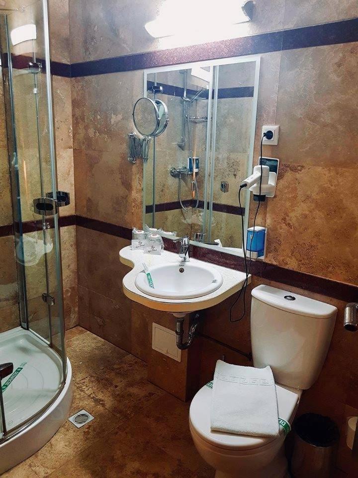Hotel Royale Galaţi Extérieur photo
